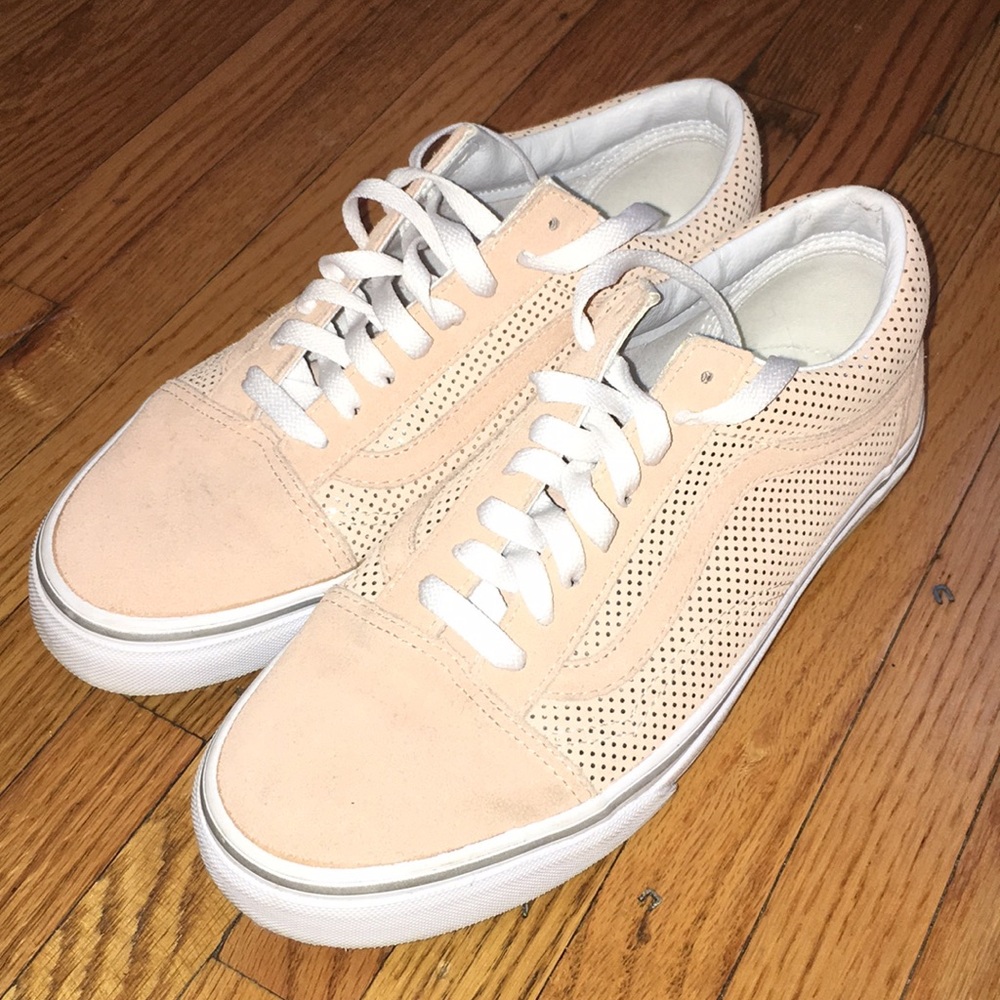 Women’s Vans! Worn only a couple times!!